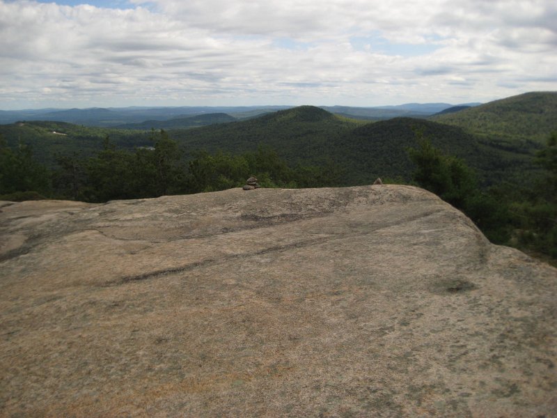 MtBayle (31).JPG - One last view of the ledges and summit view.
